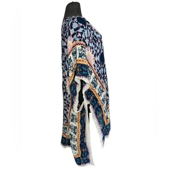 Lovestitch Hailee Floral Wrap Kimono one size - Picture 6 of 9